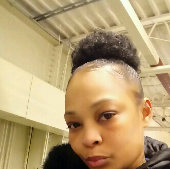 Meet your Posher, Lashanda - Picture 1 of 1